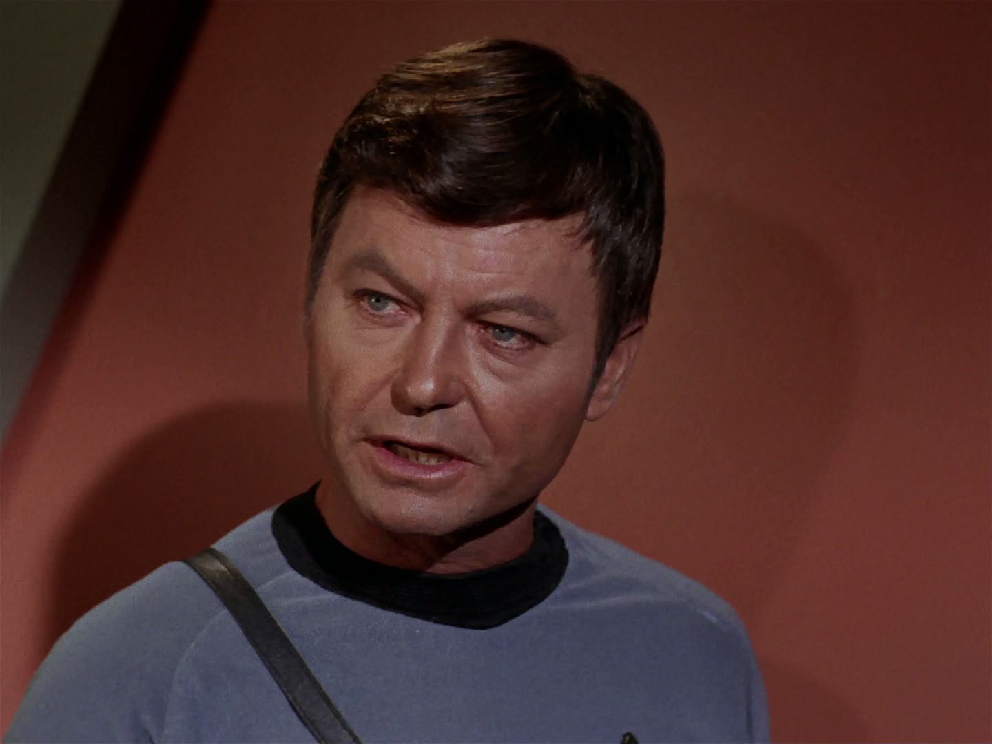 ariane179254_StarTrek_2x15_TheTroubleWithTribbles_1382.jpg