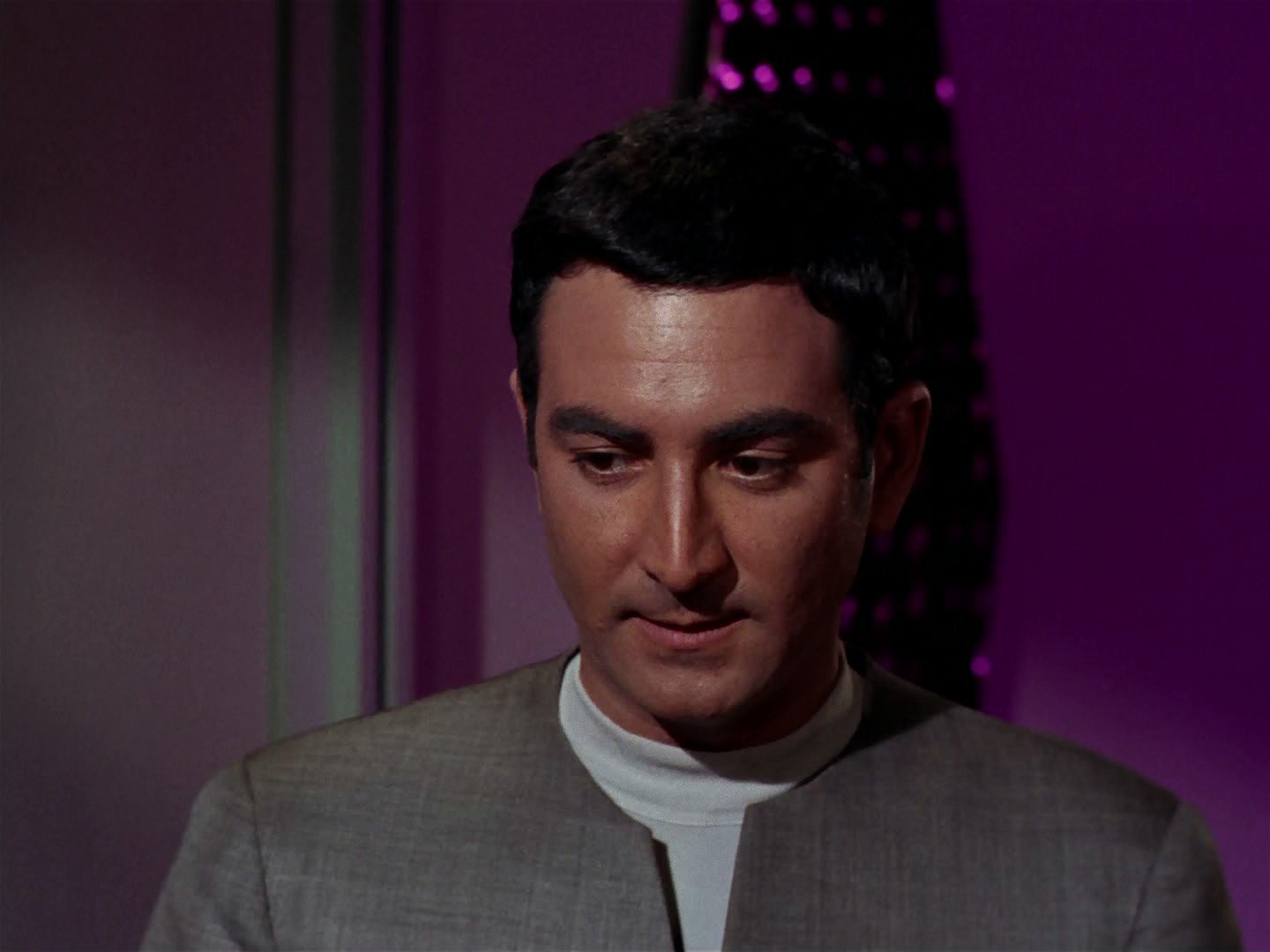 ariane179254_StarTrek_2x15_TheTroubleWithTribbles_1410.jpg