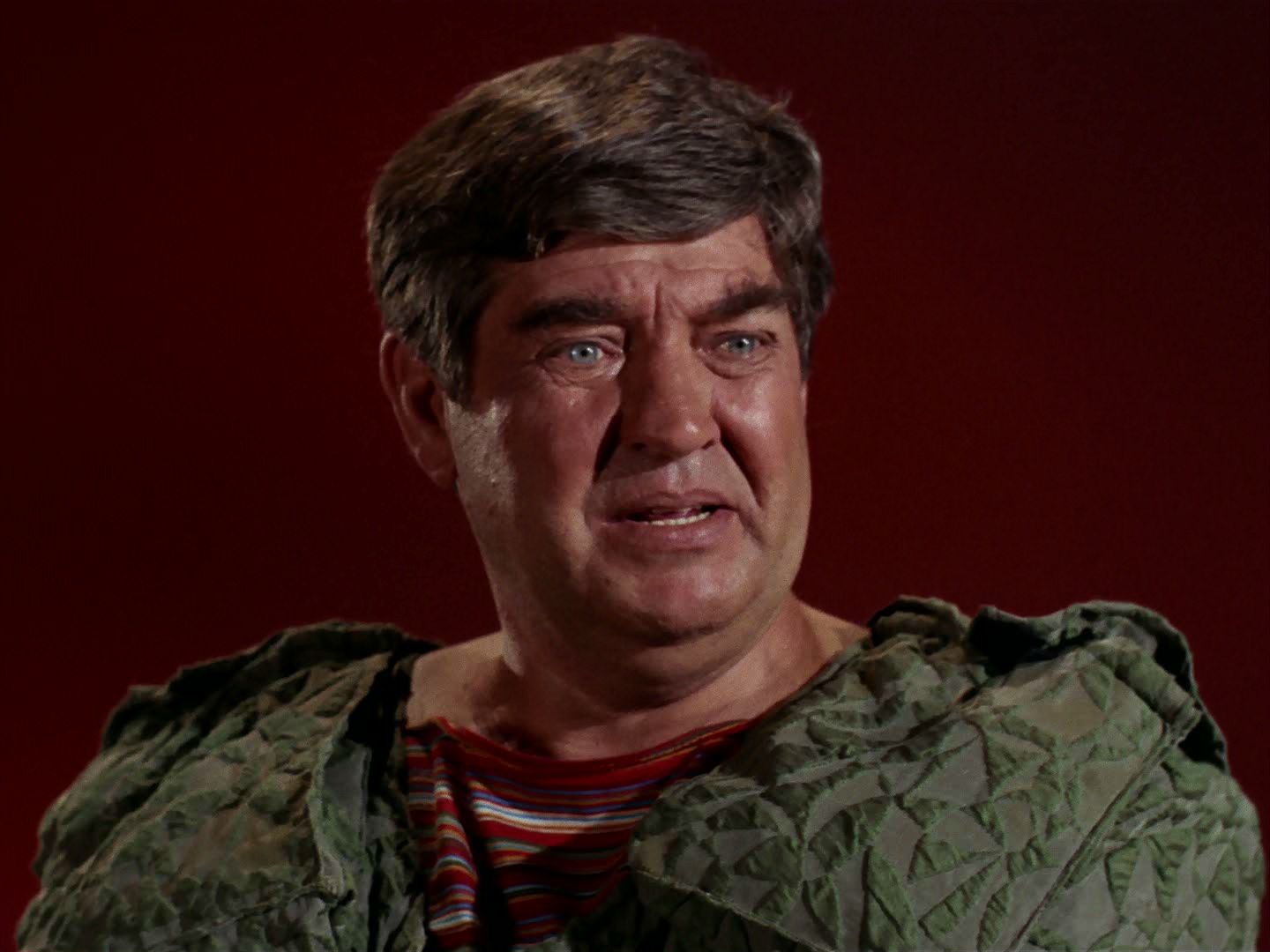 ariane179254_StarTrek_2x15_TheTroubleWithTribbles_1466.jpg