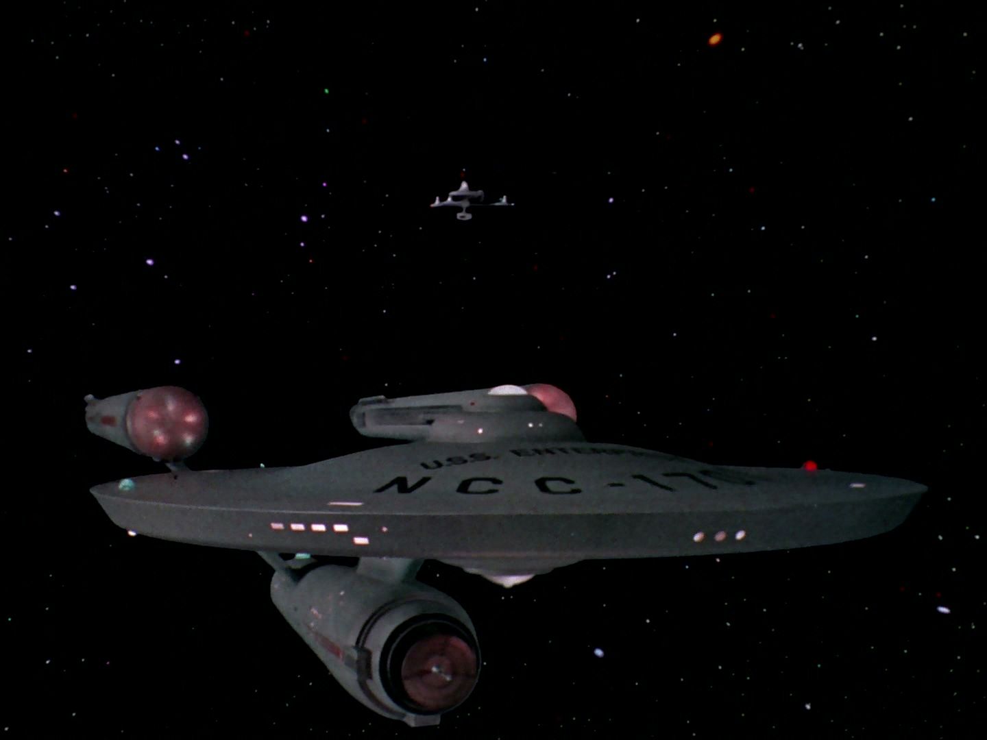 ariane179254_StarTrek_2x15_TheTroubleWithTribbles_1484.jpg