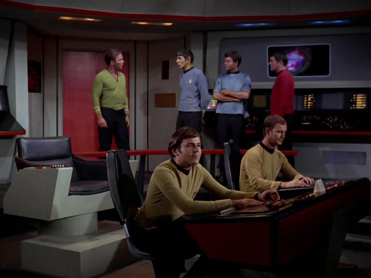 ariane179254_StarTrek_2x15_TheTroubleWithTribbles_1488.jpg
