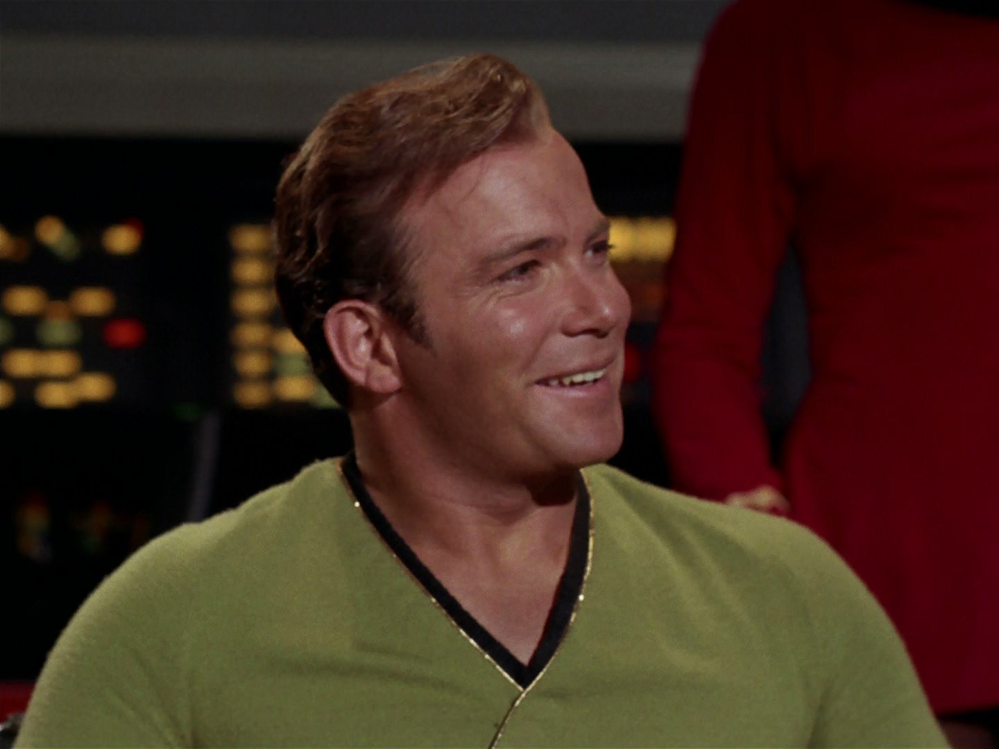 ariane179254_StarTrek_2x15_TheTroubleWithTribbles_1498.jpg