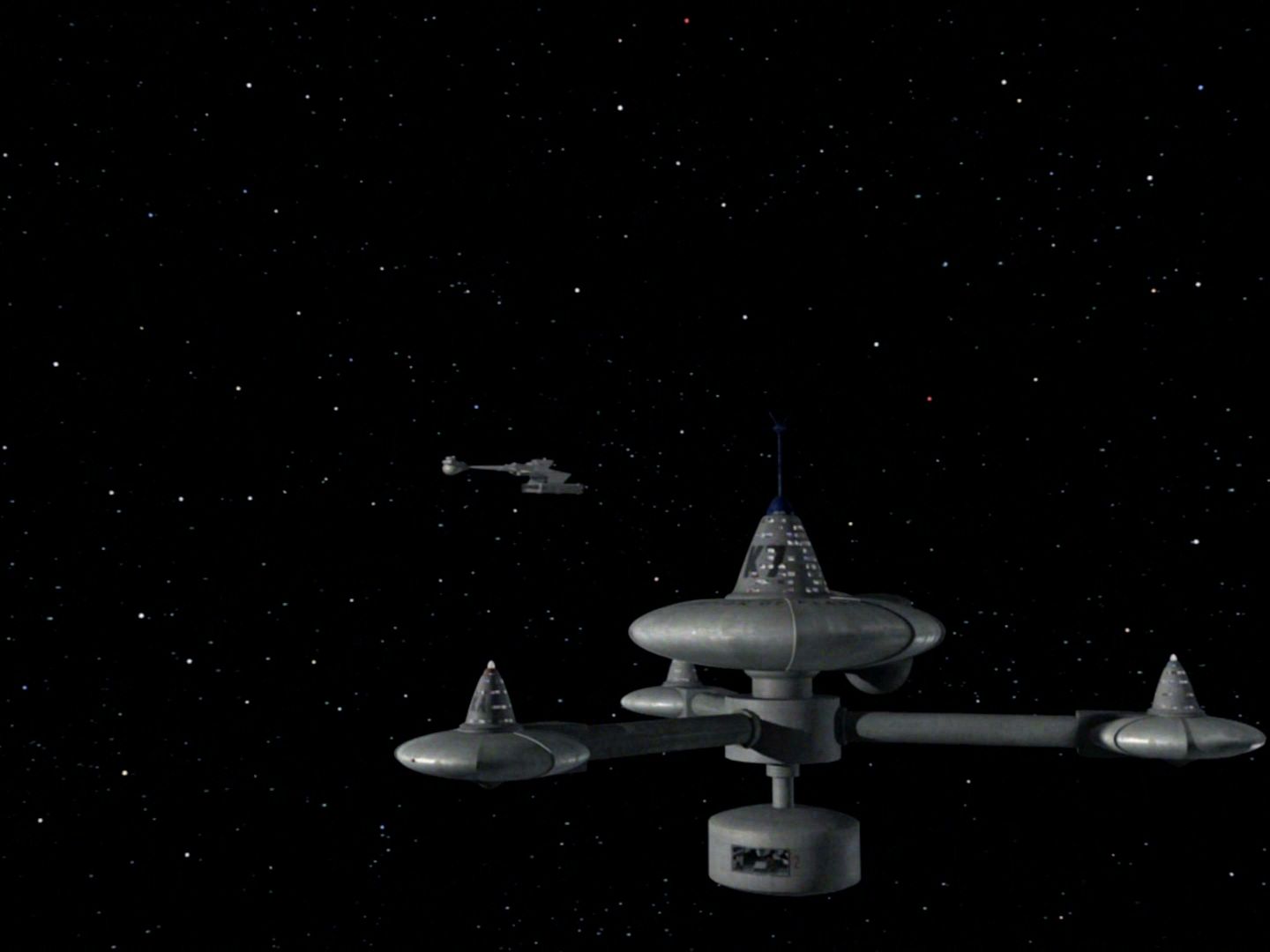 ariane179254_StarTrek_2x15_TheTroubleWithTribbles_NewEffects_0080.jpg