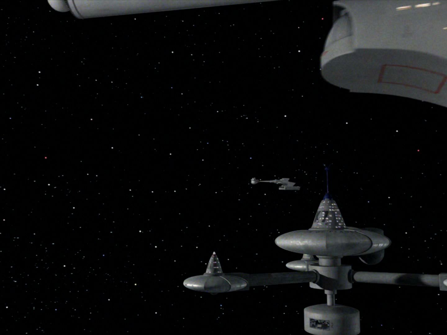 ariane179254_StarTrek_2x15_TheTroubleWithTribbles_NewEffects_0085.jpg