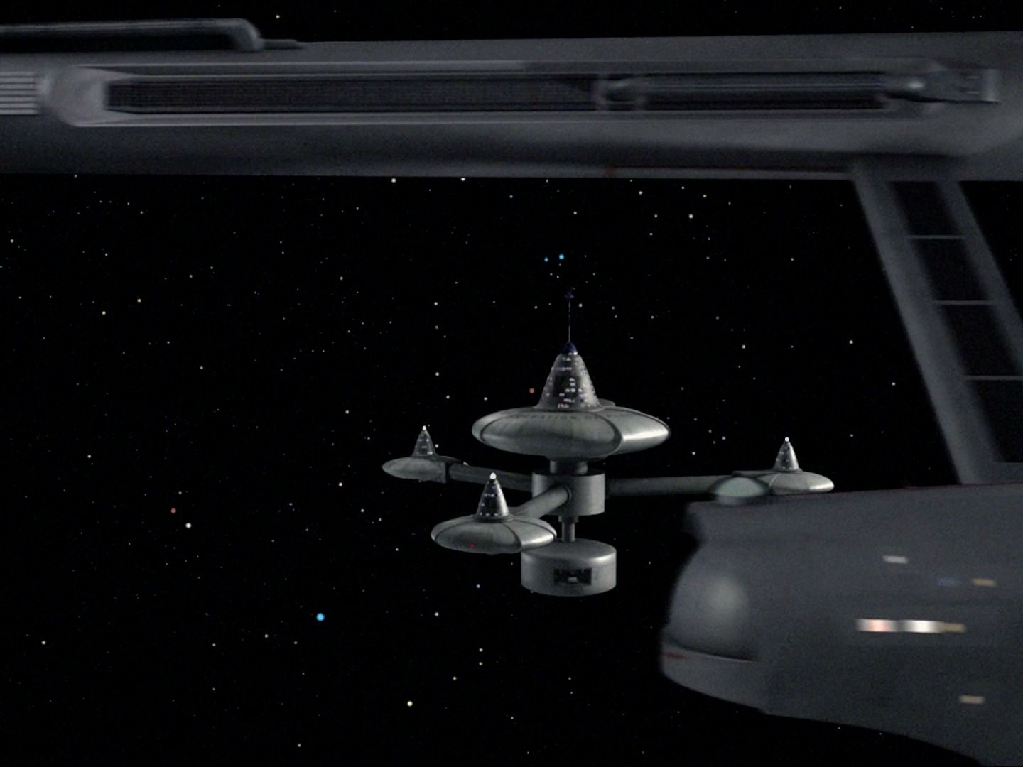 ariane179254_StarTrek_2x15_TheTroubleWithTribbles_NewEffects_0096.jpg