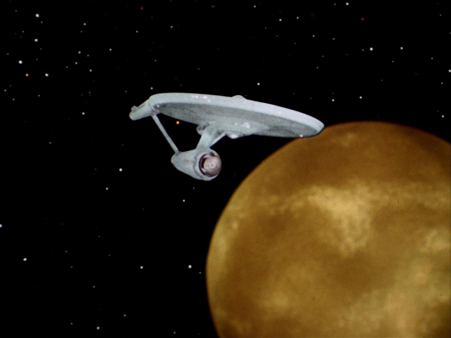 ariane179254_StarTrek_2x16_TheGamestersOfTriskelion_0005.jpg