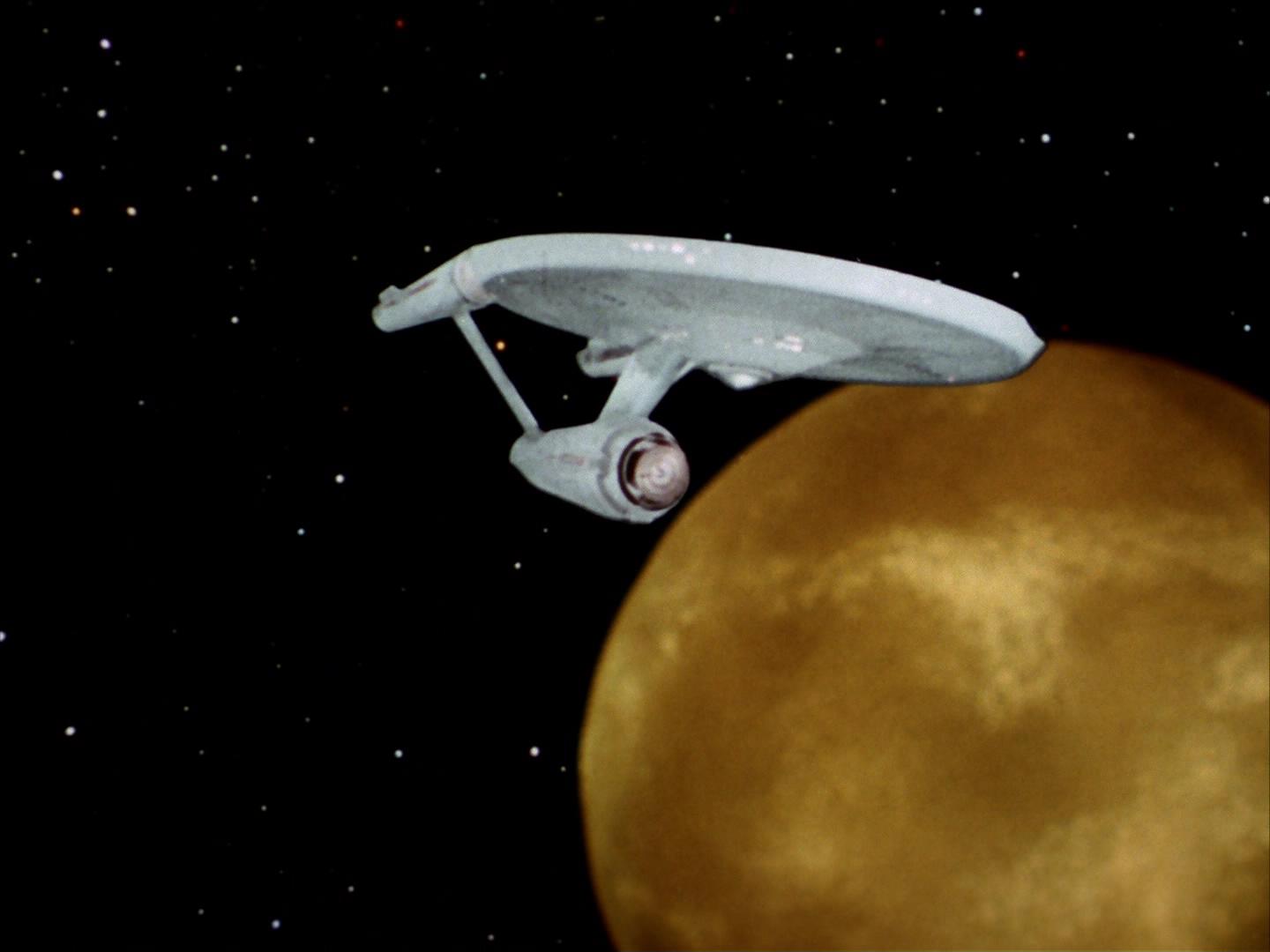 ariane179254_StarTrek_2x16_TheGamestersOfTriskelion_0006.jpg
