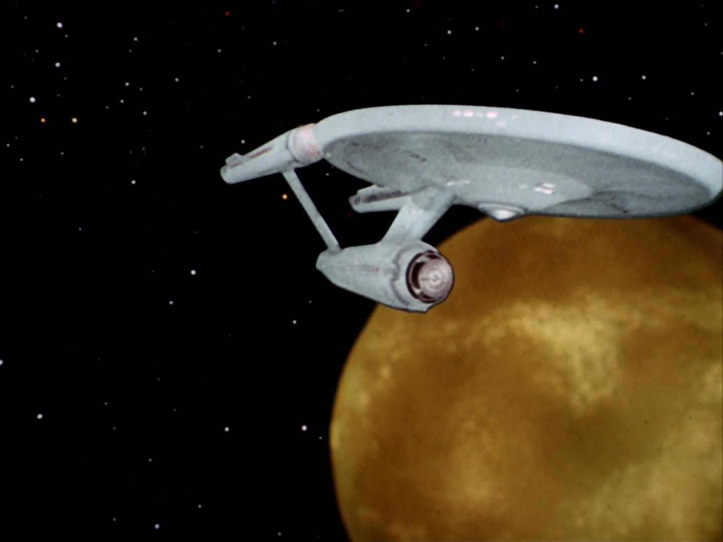 ariane179254_StarTrek_2x16_TheGamestersOfTriskelion_0007.jpg