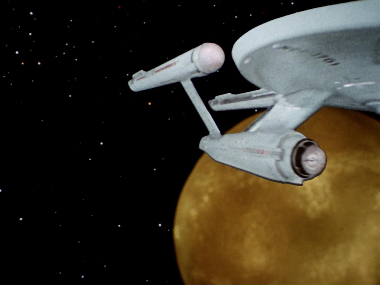 ariane179254_StarTrek_2x16_TheGamestersOfTriskelion_0008.jpg