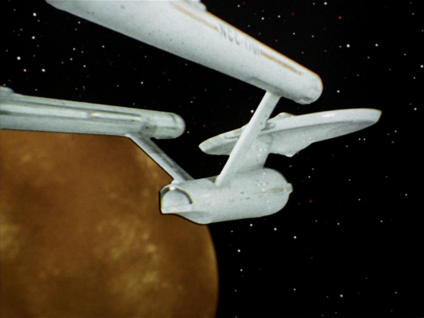 ariane179254_StarTrek_2x16_TheGamestersOfTriskelion_0010.jpg