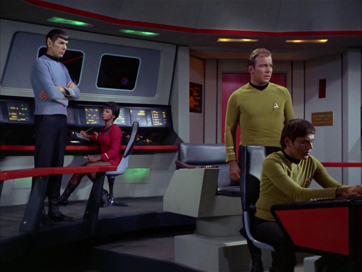 ariane179254_StarTrek_2x16_TheGamestersOfTriskelion_0021.jpg