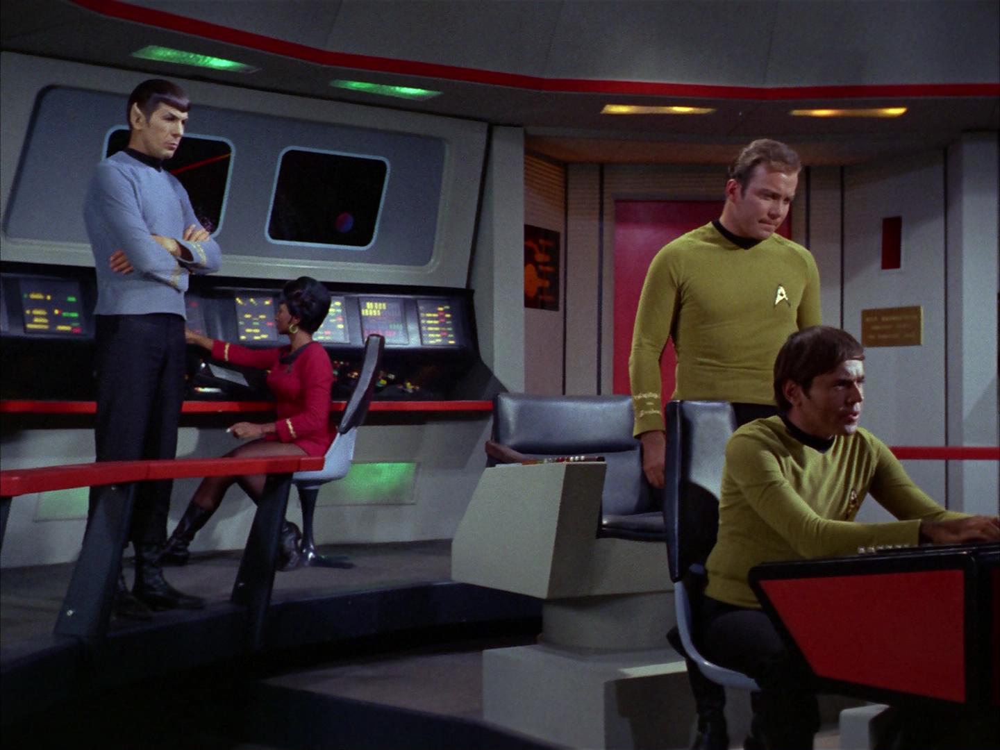 ariane179254_StarTrek_2x16_TheGamestersOfTriskelion_0025.jpg