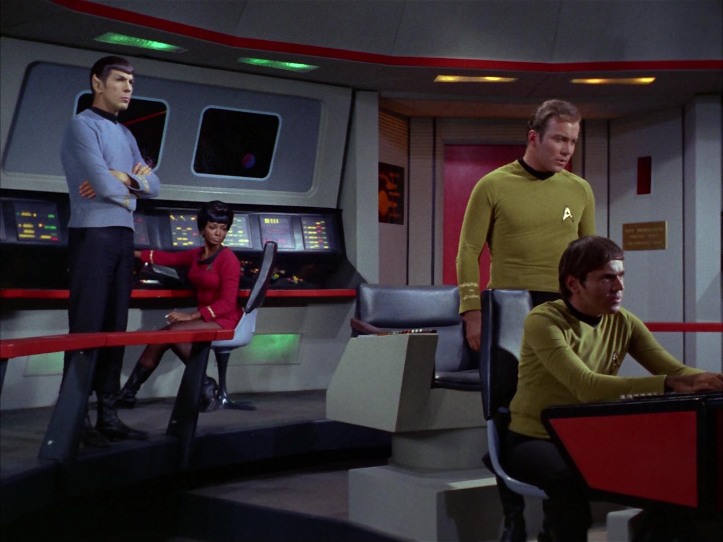 ariane179254_StarTrek_2x16_TheGamestersOfTriskelion_0026.jpg