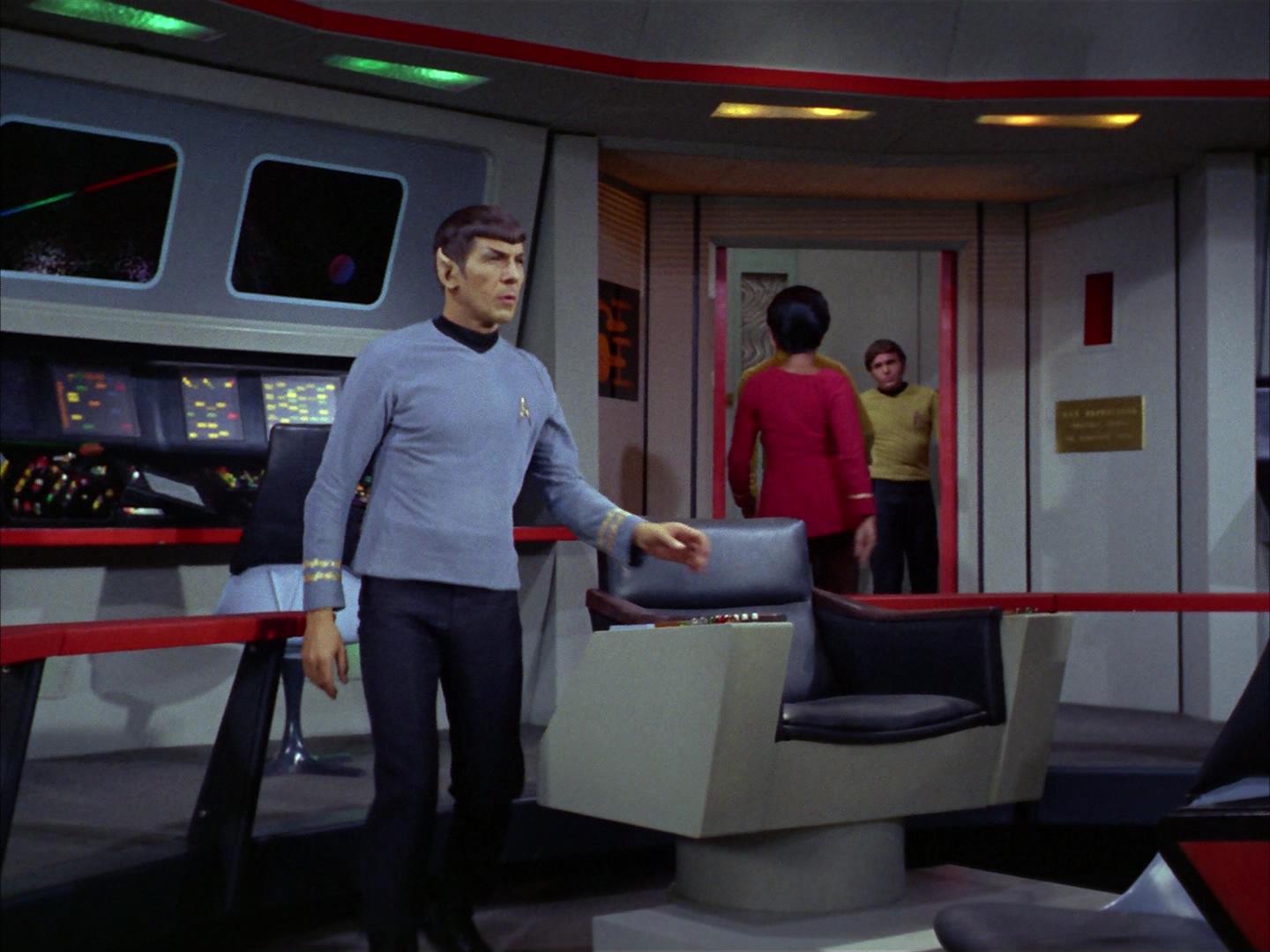 ariane179254_StarTrek_2x16_TheGamestersOfTriskelion_0035.jpg