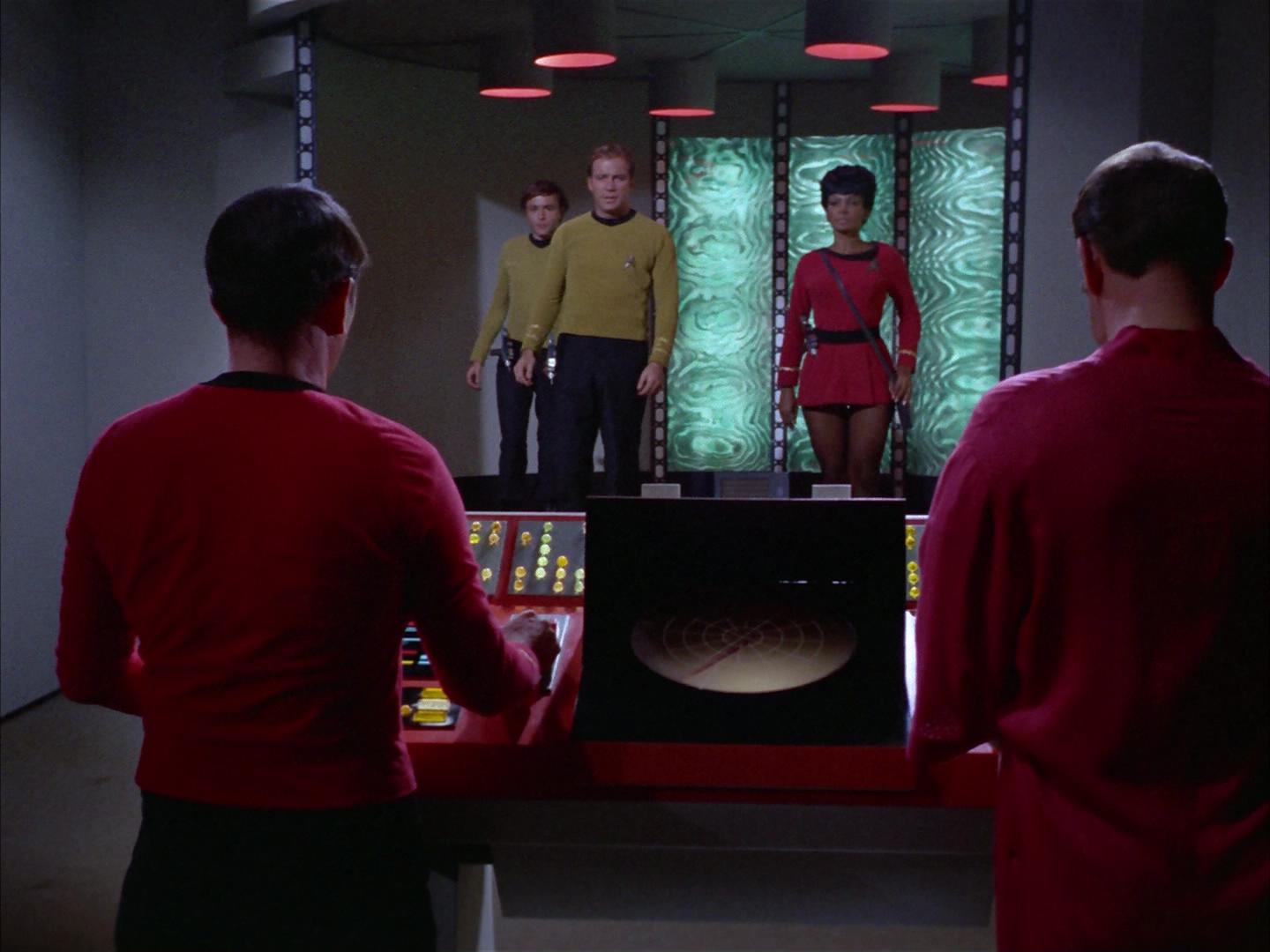 ariane179254_StarTrek_2x16_TheGamestersOfTriskelion_0045.jpg