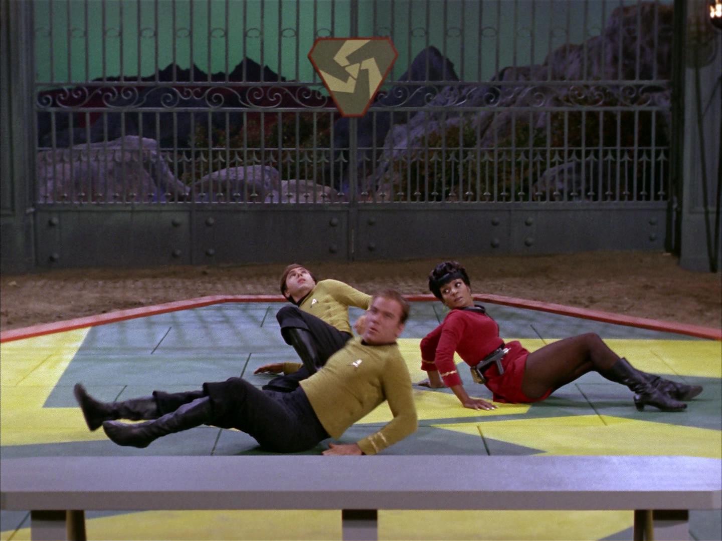ariane179254_StarTrek_2x16_TheGamestersOfTriskelion_0055.jpg