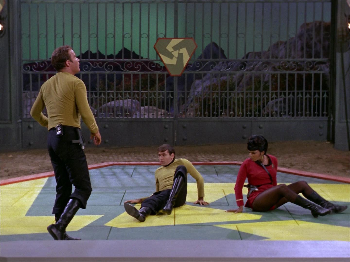 ariane179254_StarTrek_2x16_TheGamestersOfTriskelion_0060.jpg