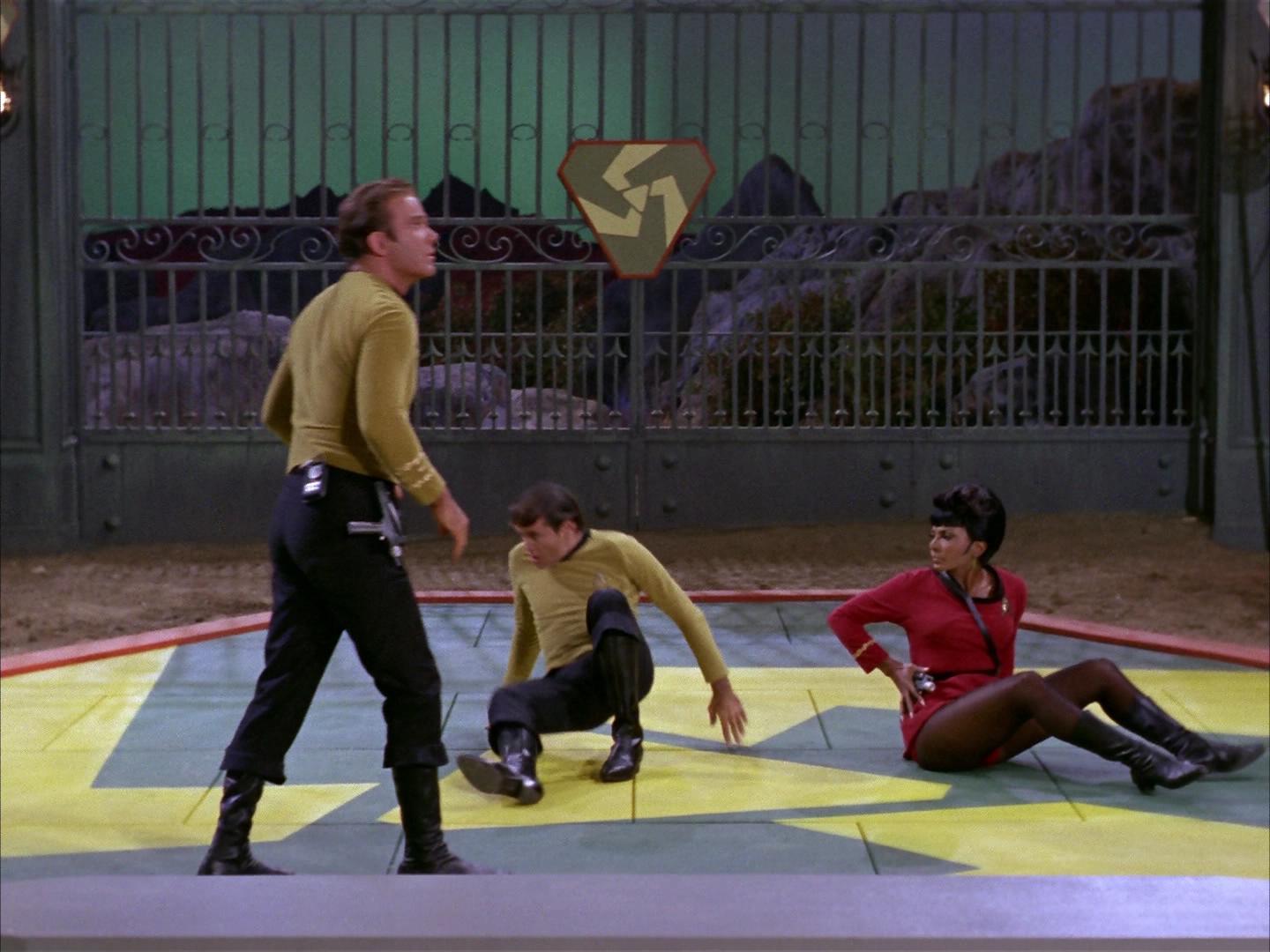 ariane179254_StarTrek_2x16_TheGamestersOfTriskelion_0061.jpg