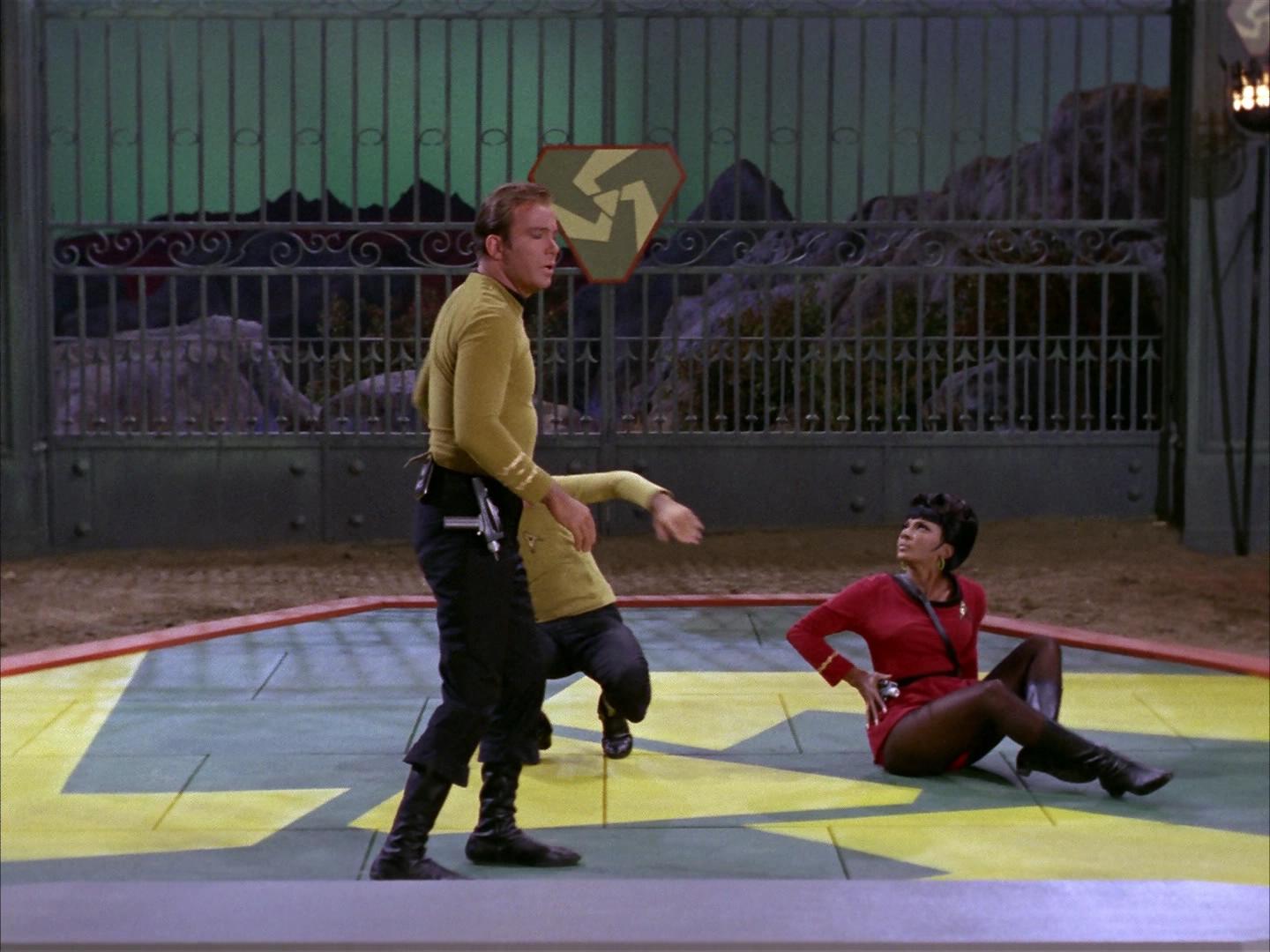 ariane179254_StarTrek_2x16_TheGamestersOfTriskelion_0062.jpg