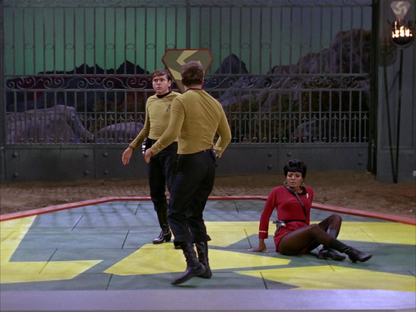 ariane179254_StarTrek_2x16_TheGamestersOfTriskelion_0065.jpg