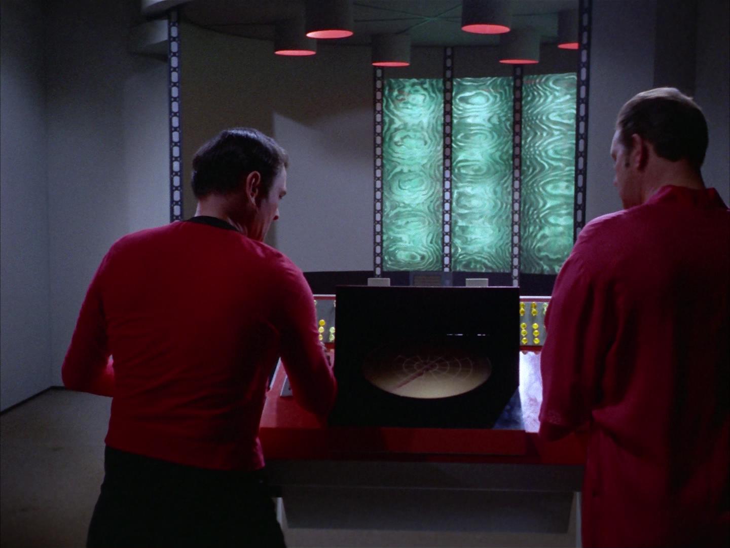ariane179254_StarTrek_2x16_TheGamestersOfTriskelion_0078.jpg