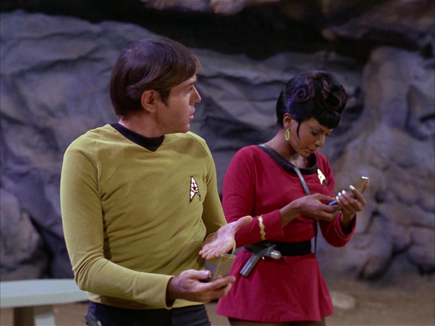 ariane179254_StarTrek_2x16_TheGamestersOfTriskelion_0146.jpg