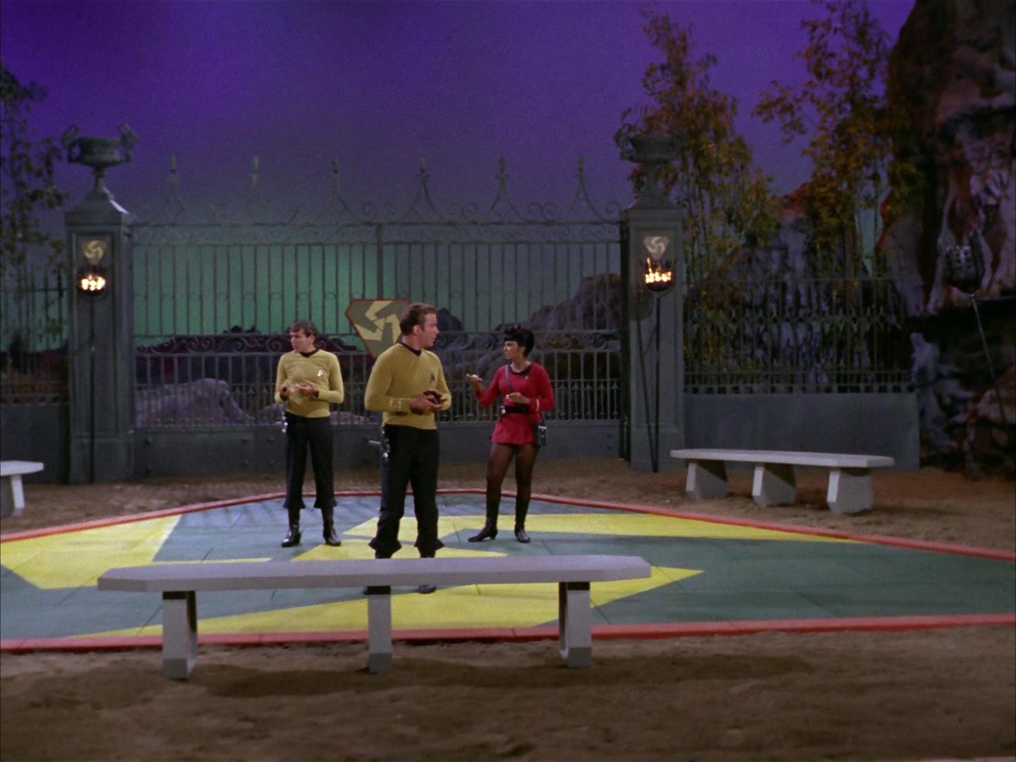 ariane179254_StarTrek_2x16_TheGamestersOfTriskelion_0148.jpg