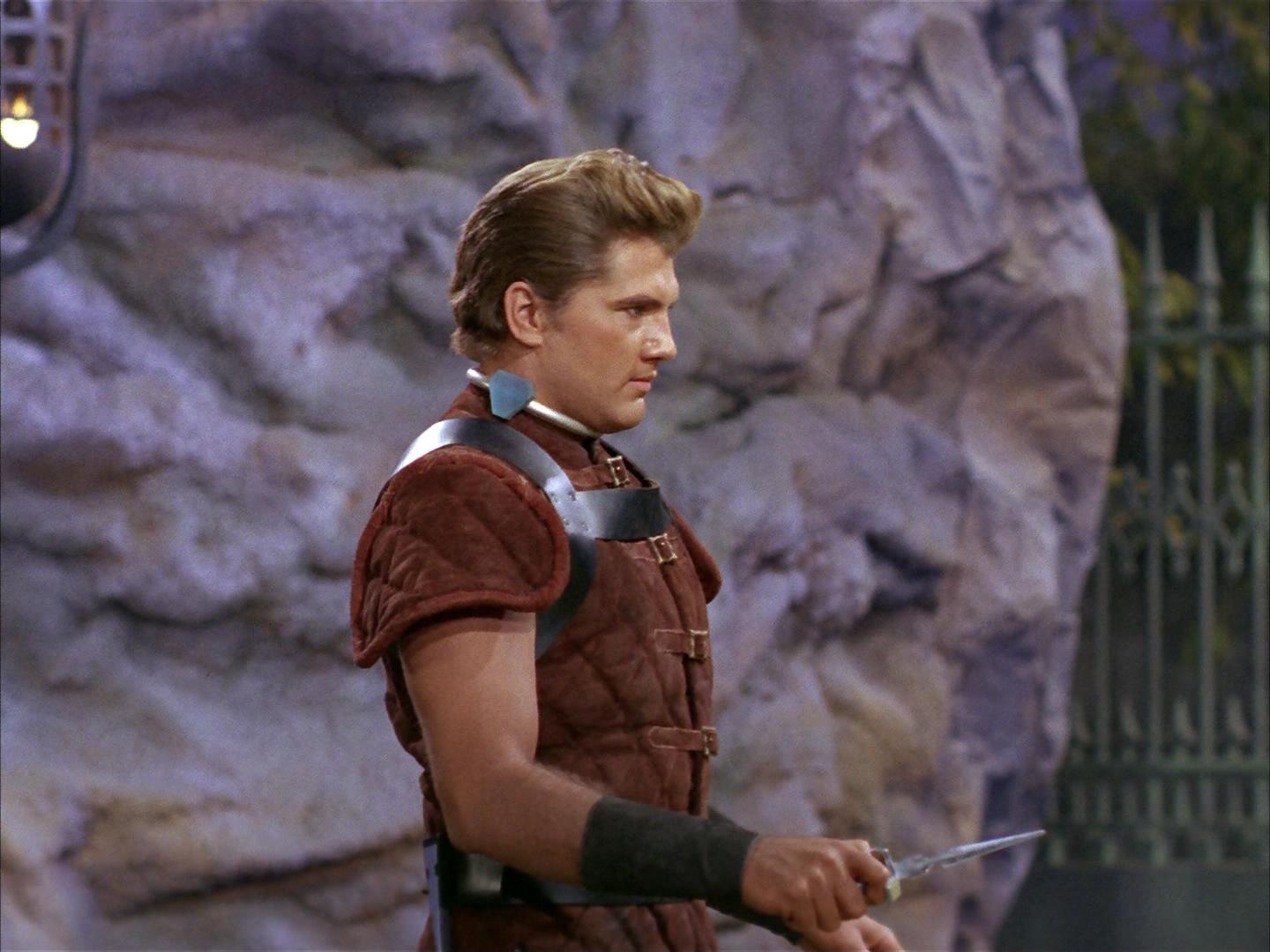 ariane179254_StarTrek_2x16_TheGamestersOfTriskelion_0169.jpg