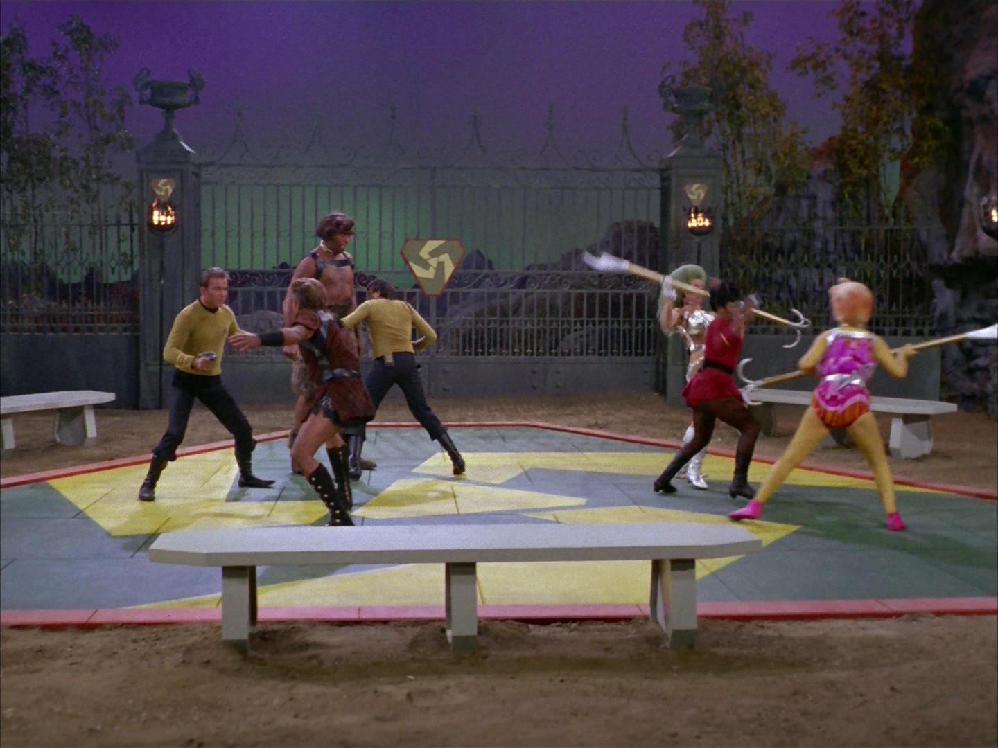 ariane179254_StarTrek_2x16_TheGamestersOfTriskelion_0176.jpg