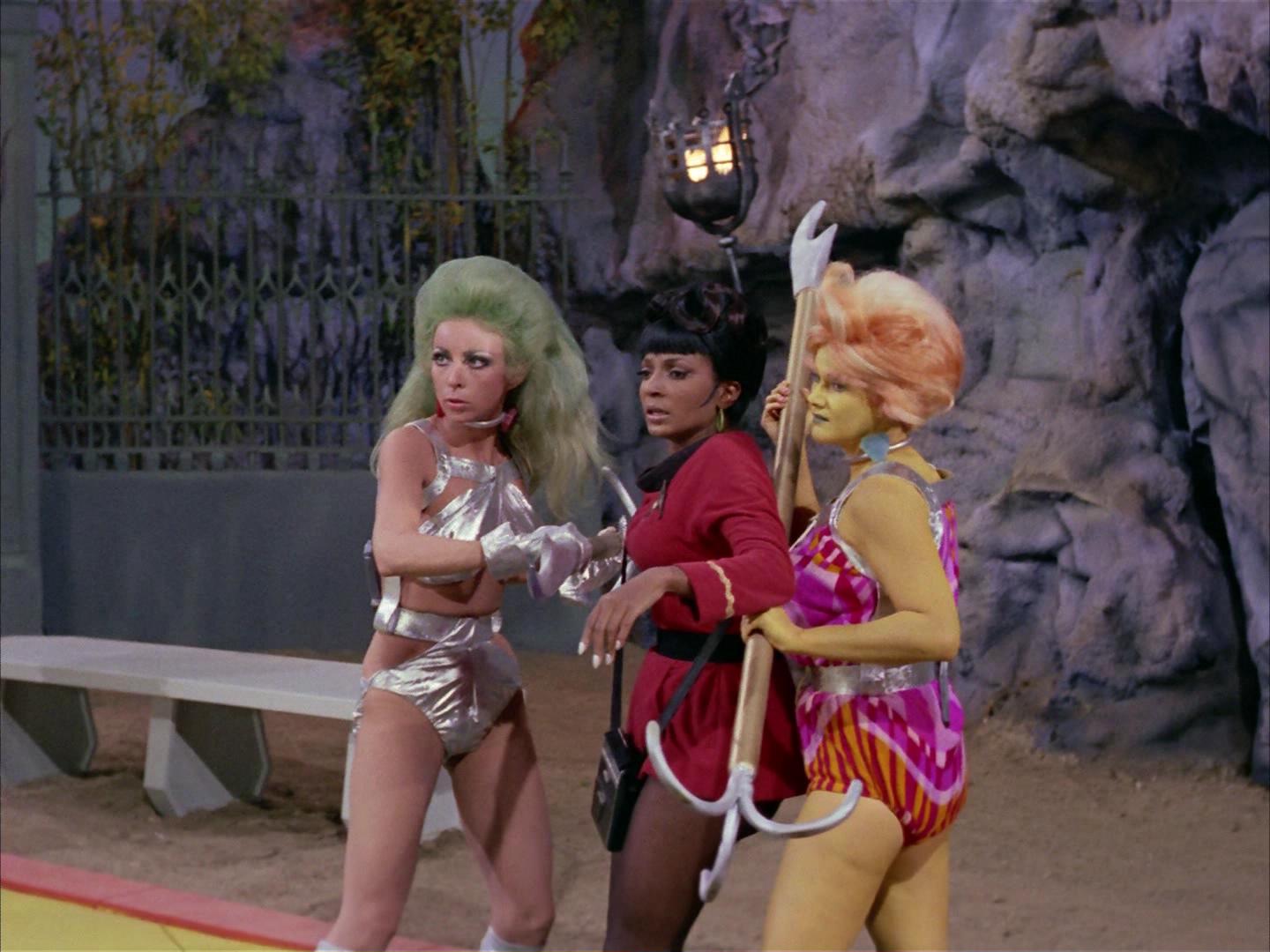 ariane179254_StarTrek_2x16_TheGamestersOfTriskelion_0192.jpg
