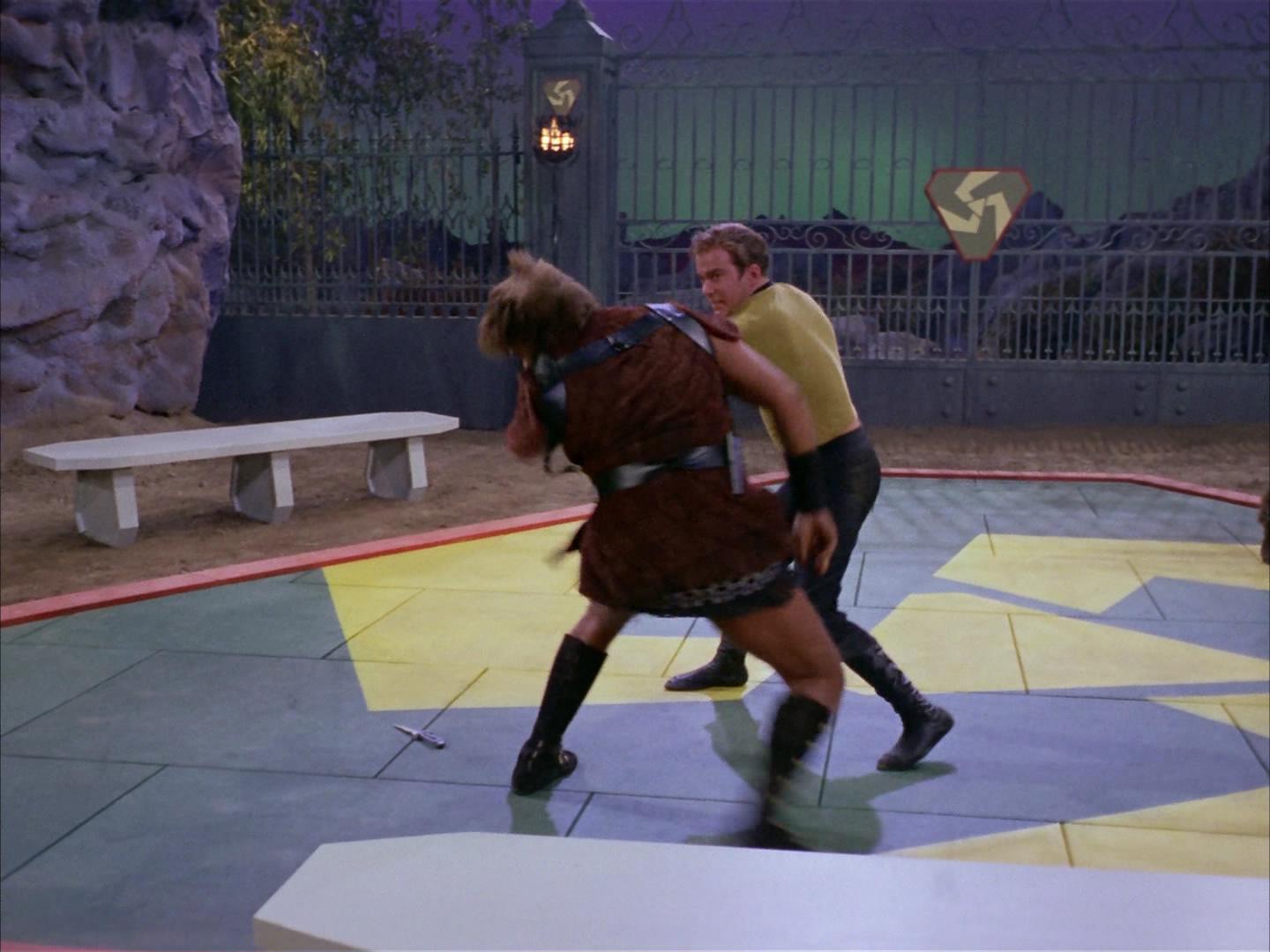 ariane179254_StarTrek_2x16_TheGamestersOfTriskelion_0203.jpg
