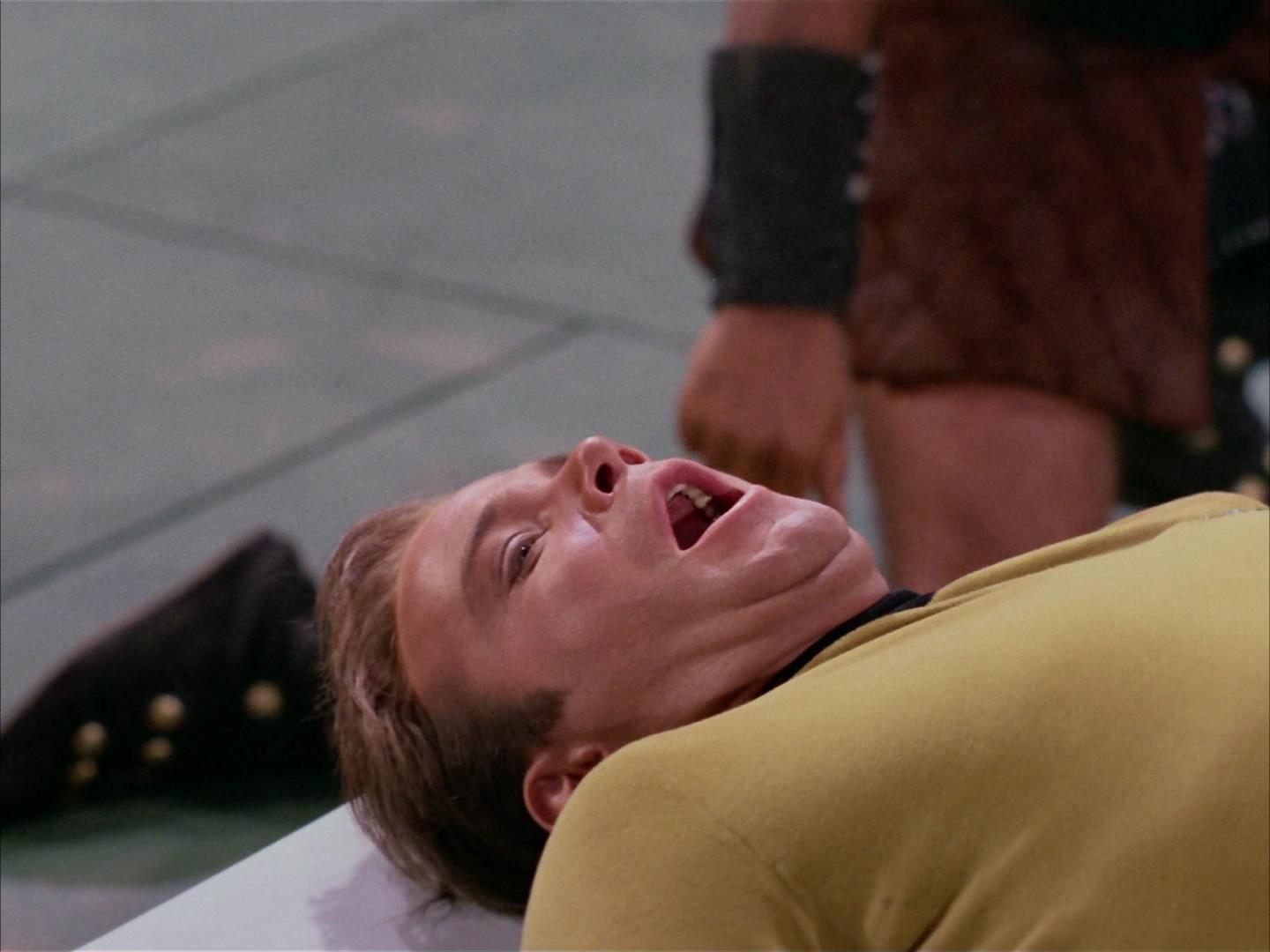 ariane179254_StarTrek_2x16_TheGamestersOfTriskelion_0211.jpg