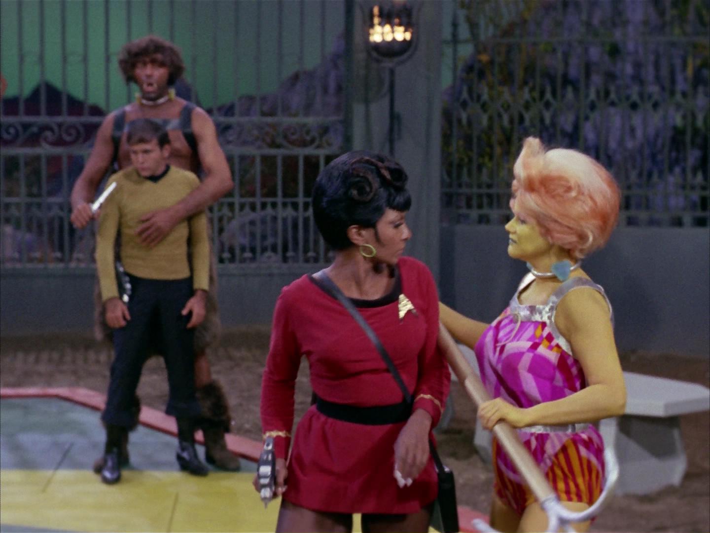 ariane179254_StarTrek_2x16_TheGamestersOfTriskelion_0303.jpg