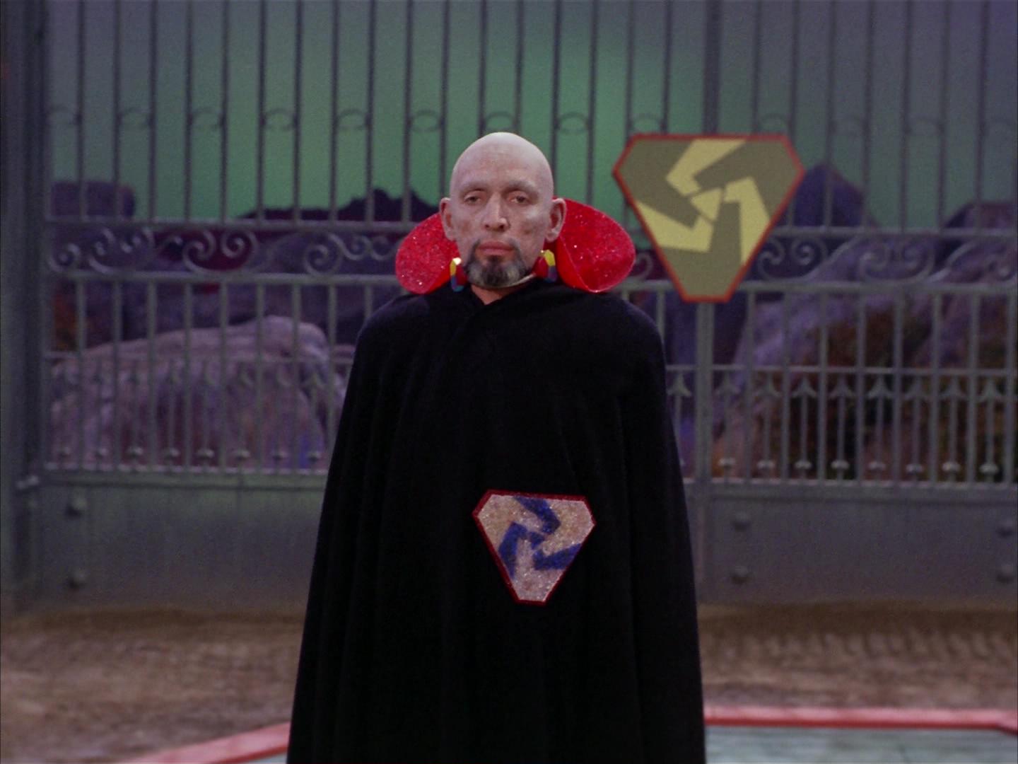 ariane179254_StarTrek_2x16_TheGamestersOfTriskelion_0328.jpg