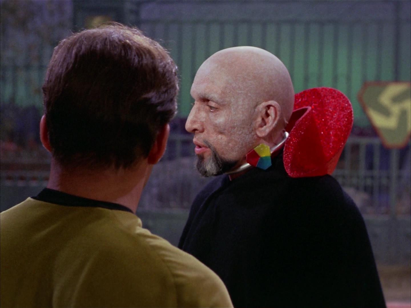 ariane179254_StarTrek_2x16_TheGamestersOfTriskelion_0348.jpg