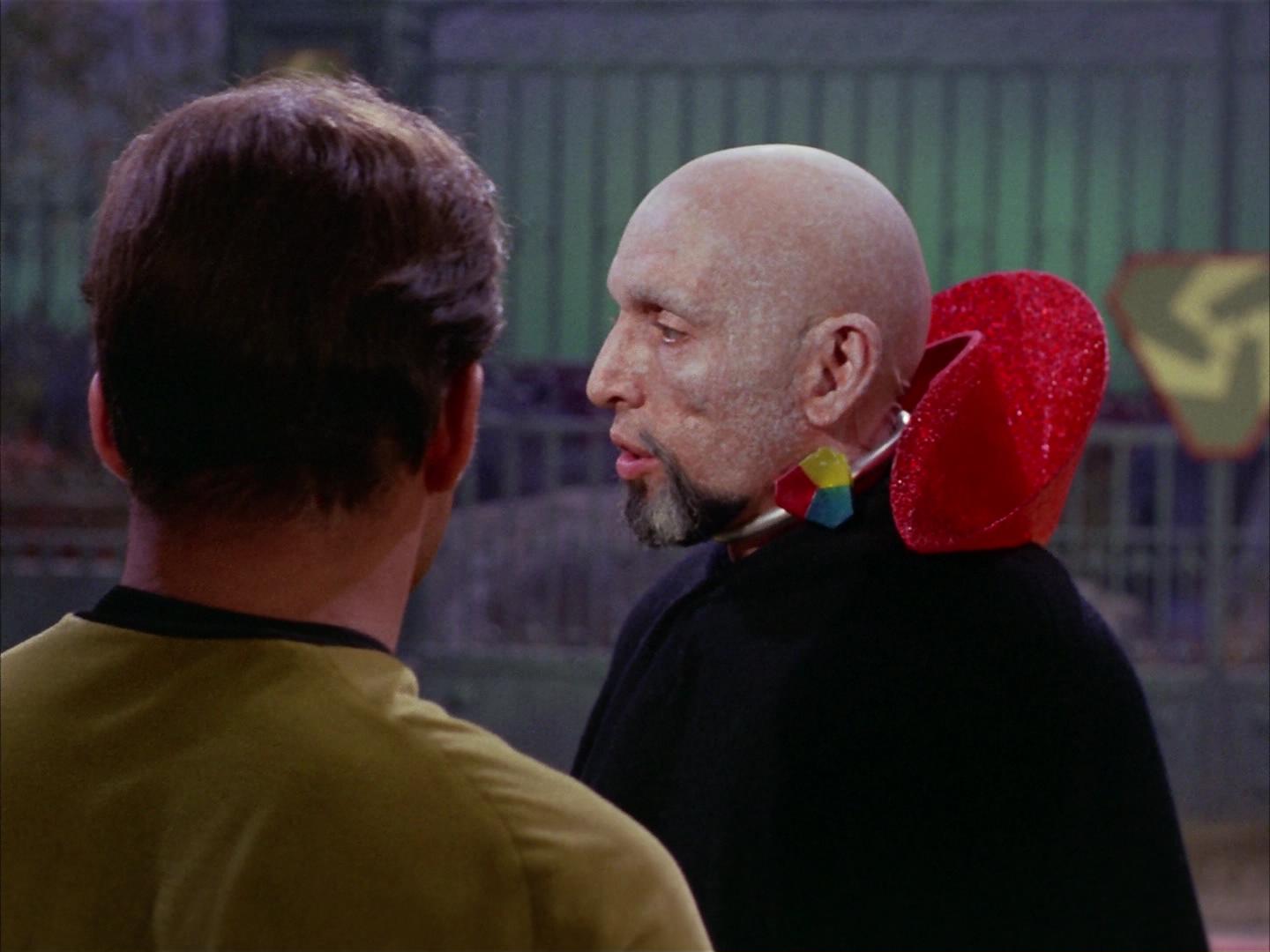 ariane179254_StarTrek_2x16_TheGamestersOfTriskelion_0349.jpg