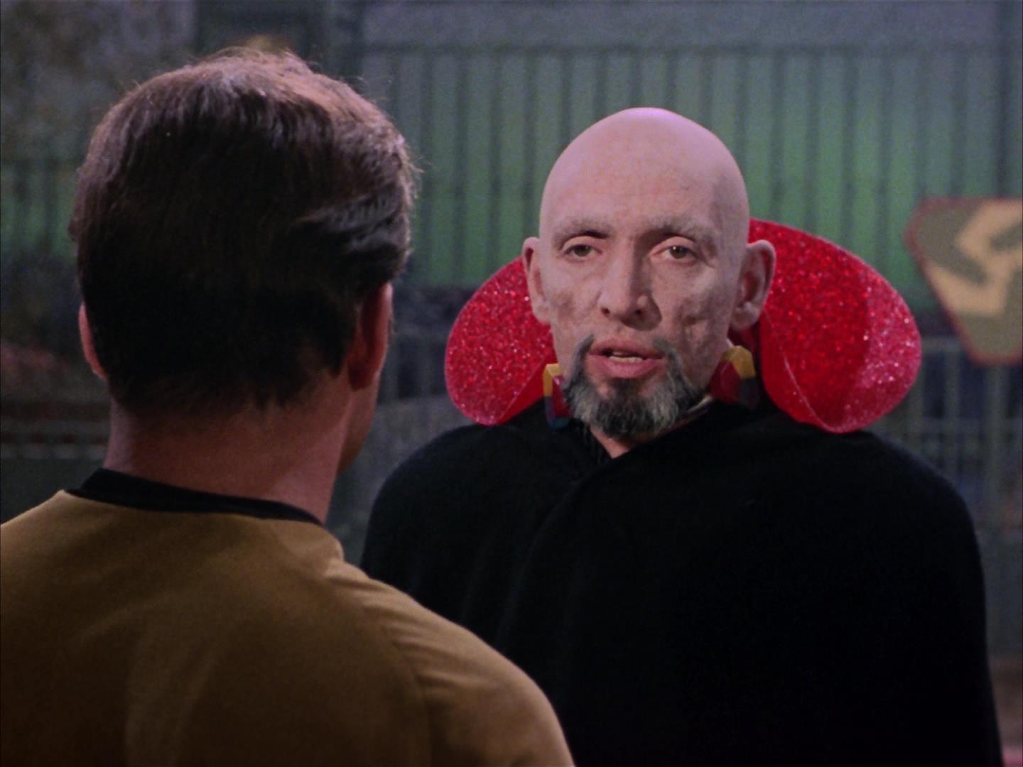 ariane179254_StarTrek_2x16_TheGamestersOfTriskelion_0366.jpg