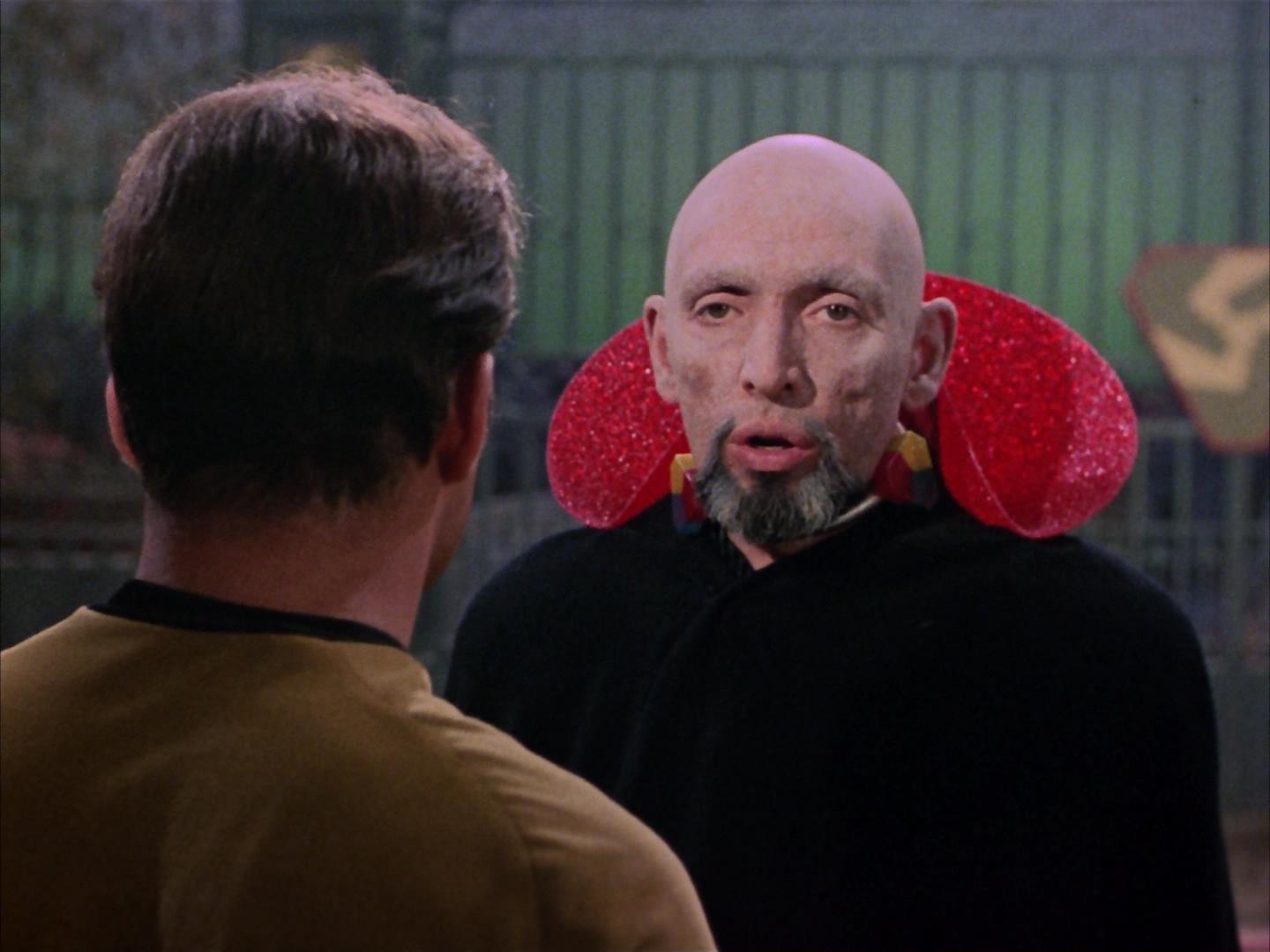 ariane179254_StarTrek_2x16_TheGamestersOfTriskelion_0367.jpg