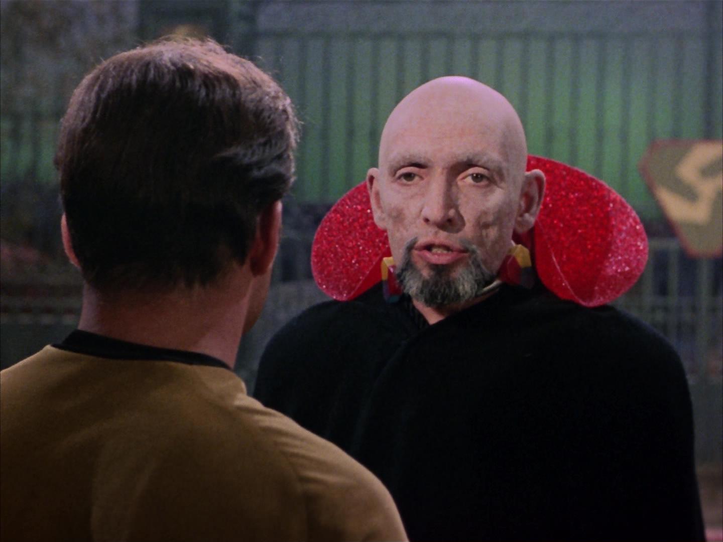 ariane179254_StarTrek_2x16_TheGamestersOfTriskelion_0368.jpg