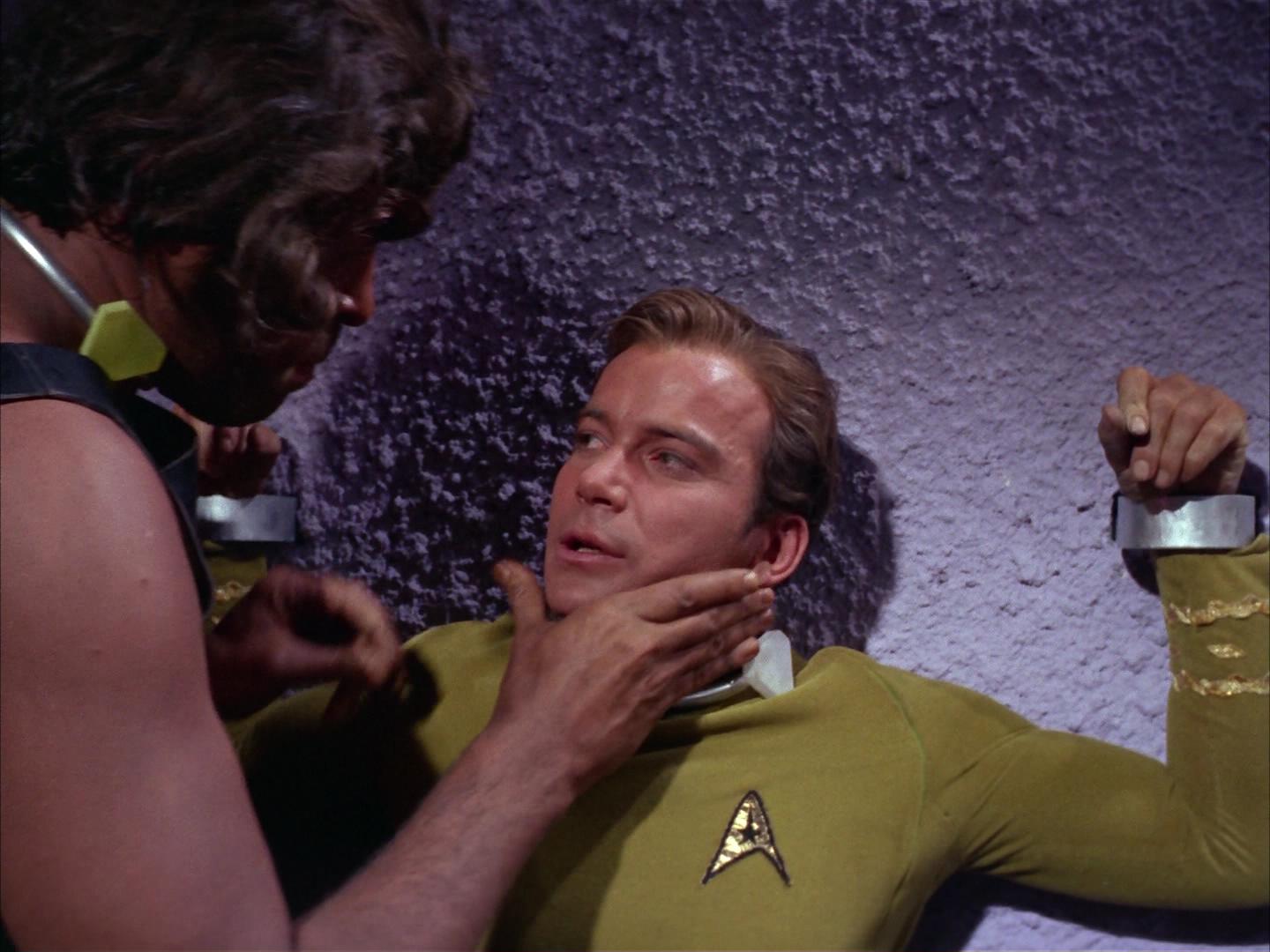 ariane179254_StarTrek_2x16_TheGamestersOfTriskelion_0376.jpg