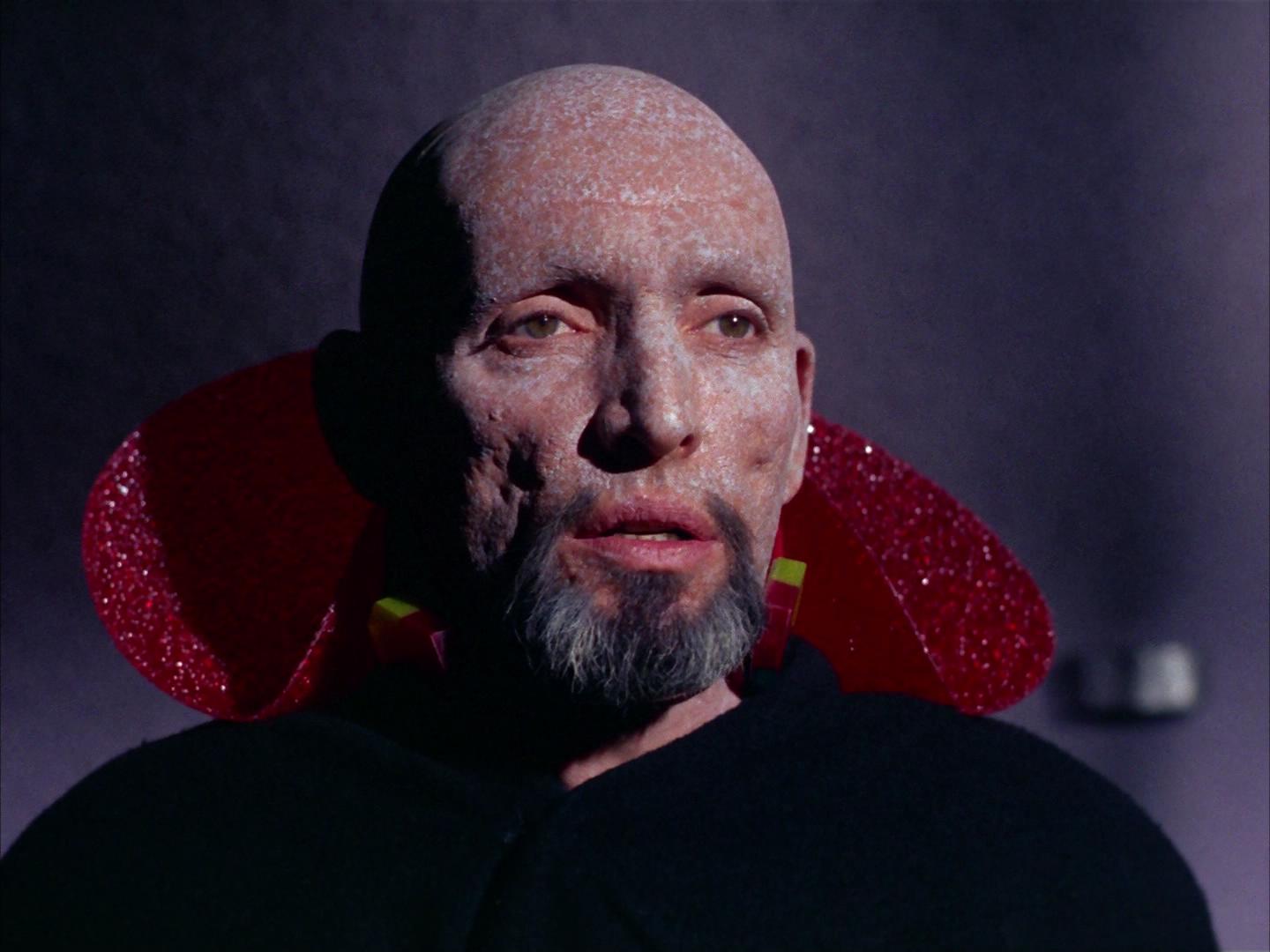 ariane179254_StarTrek_2x16_TheGamestersOfTriskelion_0400.jpg