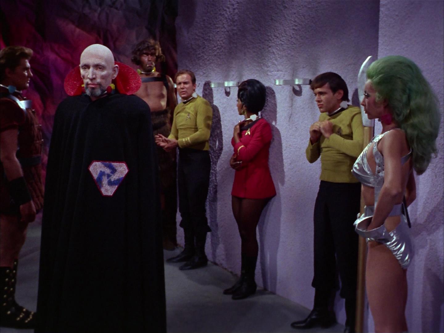ariane179254_StarTrek_2x16_TheGamestersOfTriskelion_0447.jpg