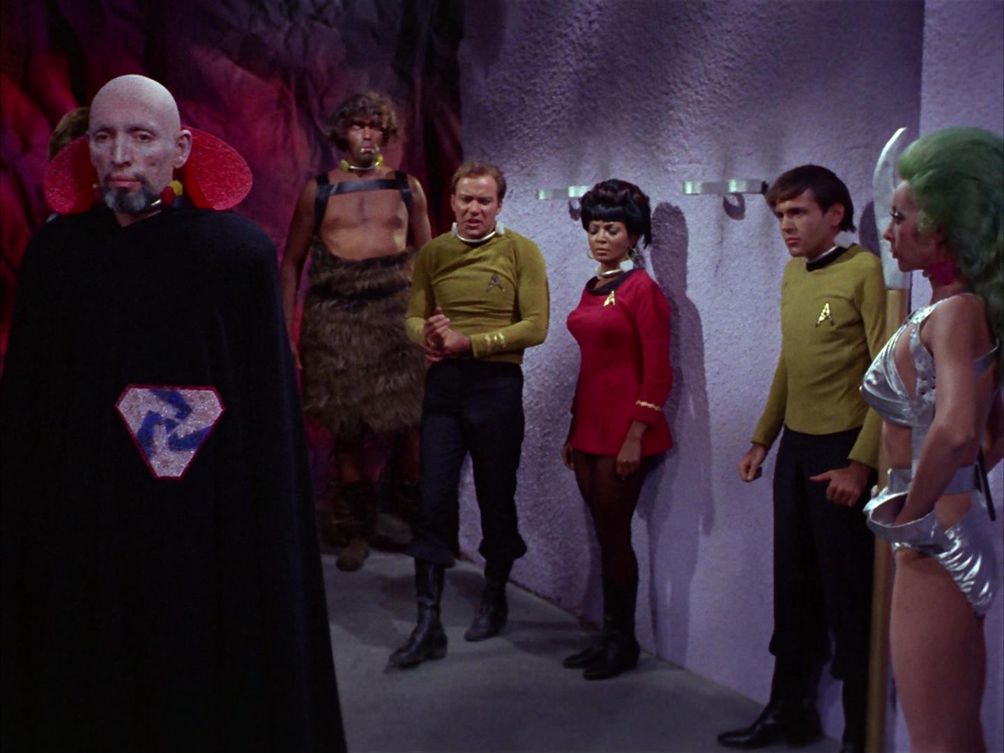 ariane179254_StarTrek_2x16_TheGamestersOfTriskelion_0454.jpg