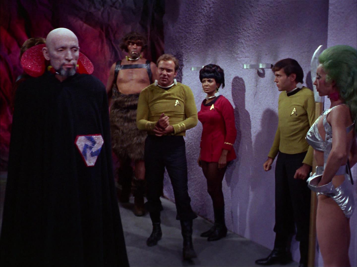 ariane179254_StarTrek_2x16_TheGamestersOfTriskelion_0455.jpg