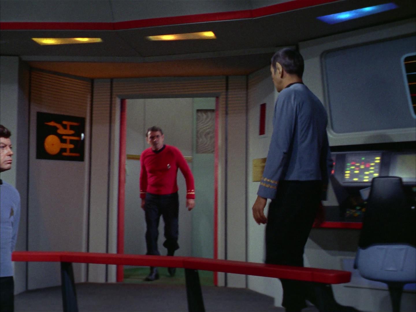 ariane179254_StarTrek_2x16_TheGamestersOfTriskelion_0488.jpg