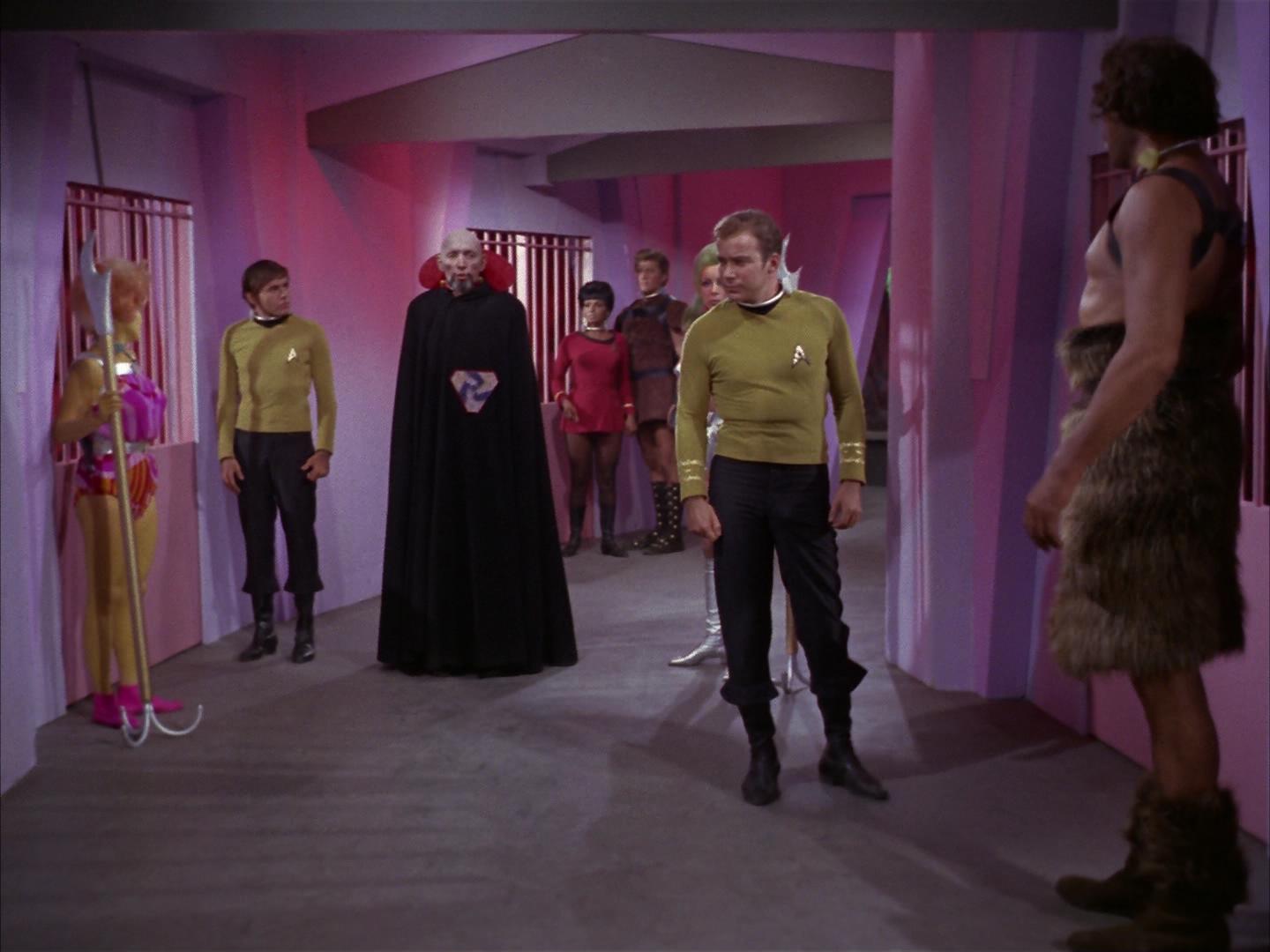 ariane179254_StarTrek_2x16_TheGamestersOfTriskelion_0567.jpg