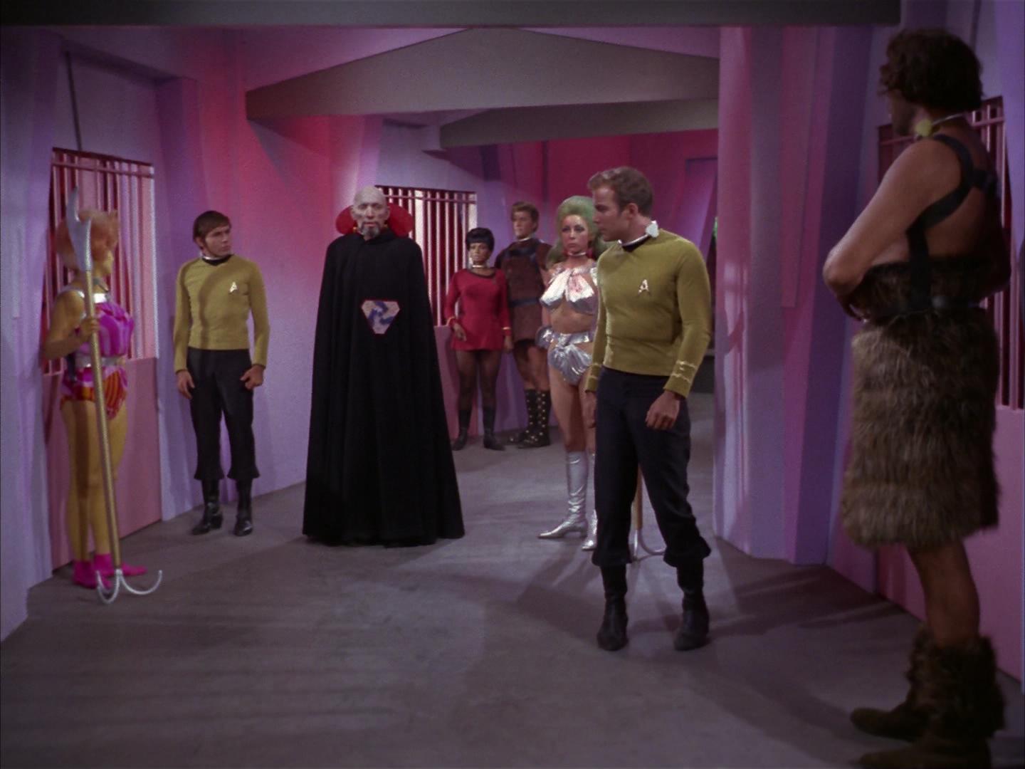 ariane179254_StarTrek_2x16_TheGamestersOfTriskelion_0568.jpg