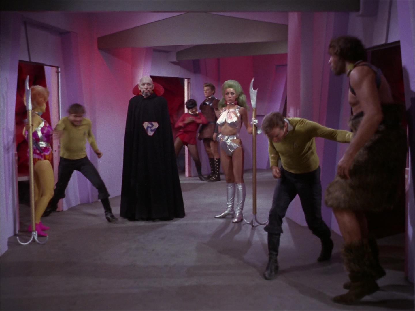 ariane179254_StarTrek_2x16_TheGamestersOfTriskelion_0578.jpg