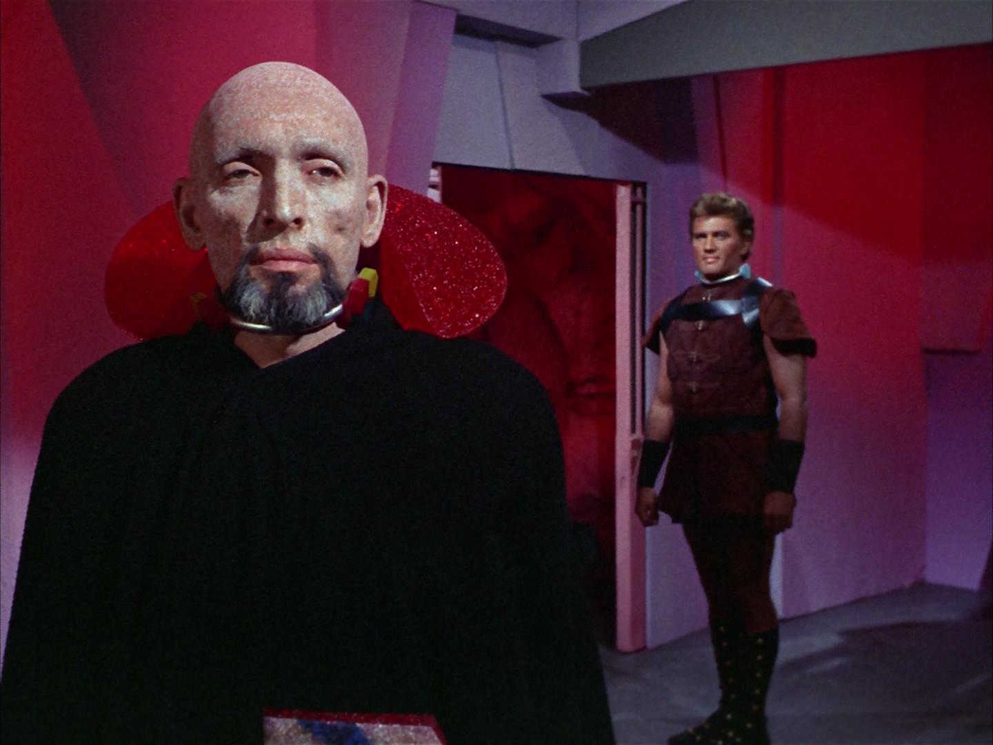 ariane179254_StarTrek_2x16_TheGamestersOfTriskelion_0600.jpg