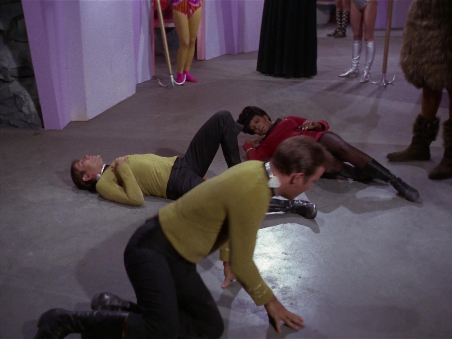 ariane179254_StarTrek_2x16_TheGamestersOfTriskelion_0602.jpg